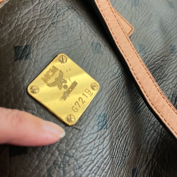 MCM BROWN VISETOS TOTE BAG - Picture 9 of 16